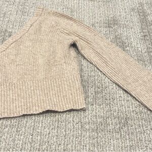 Women’s Sweater Steve Madden 
Size Medium